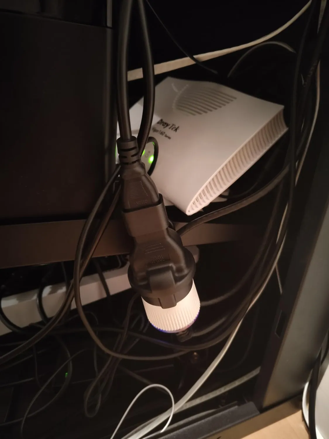 Good Connections Stromadapter C14-Schuko-Buchse schwarz