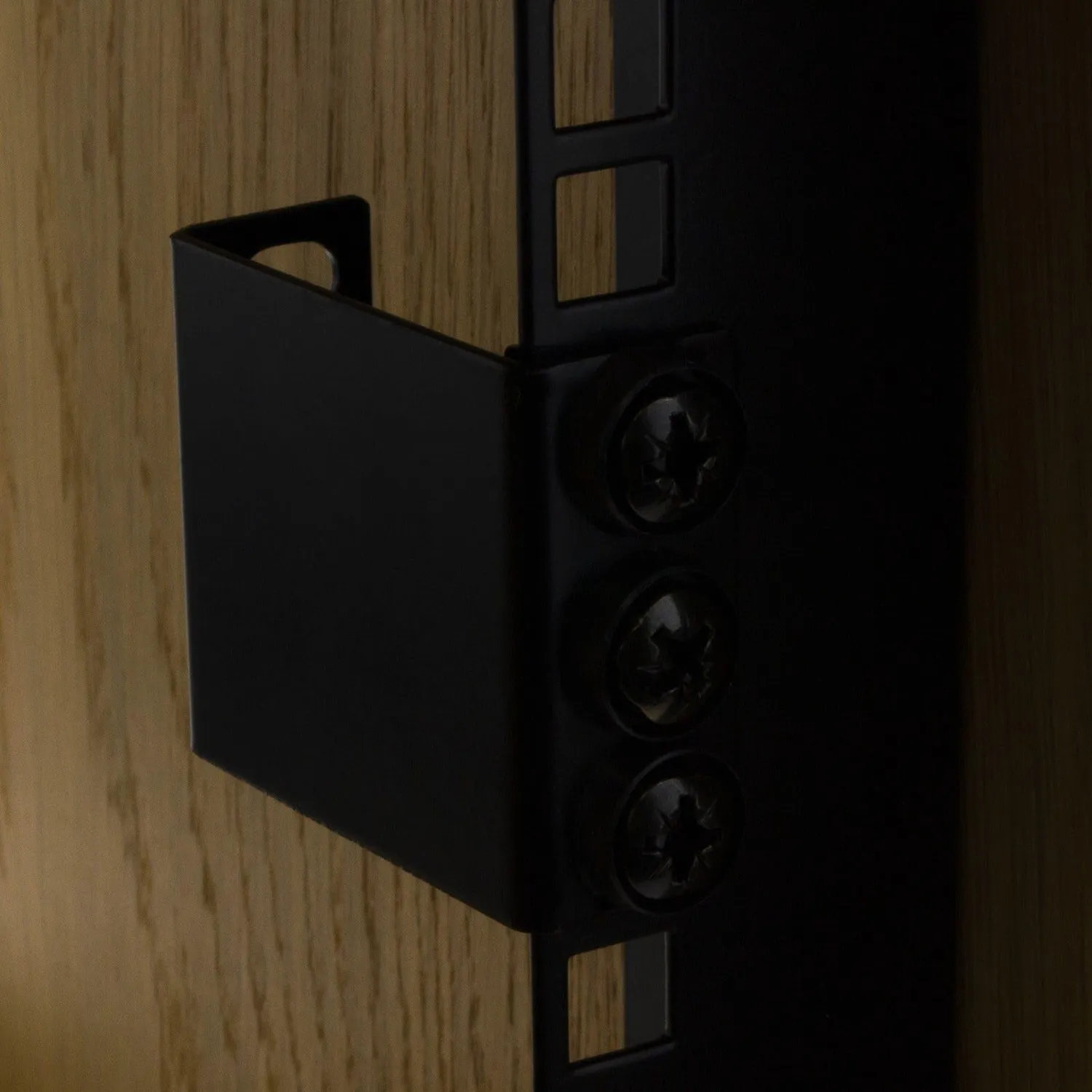 Kenable 1U Rack-Halterung 50 mm Deep mit Käfigmuttern