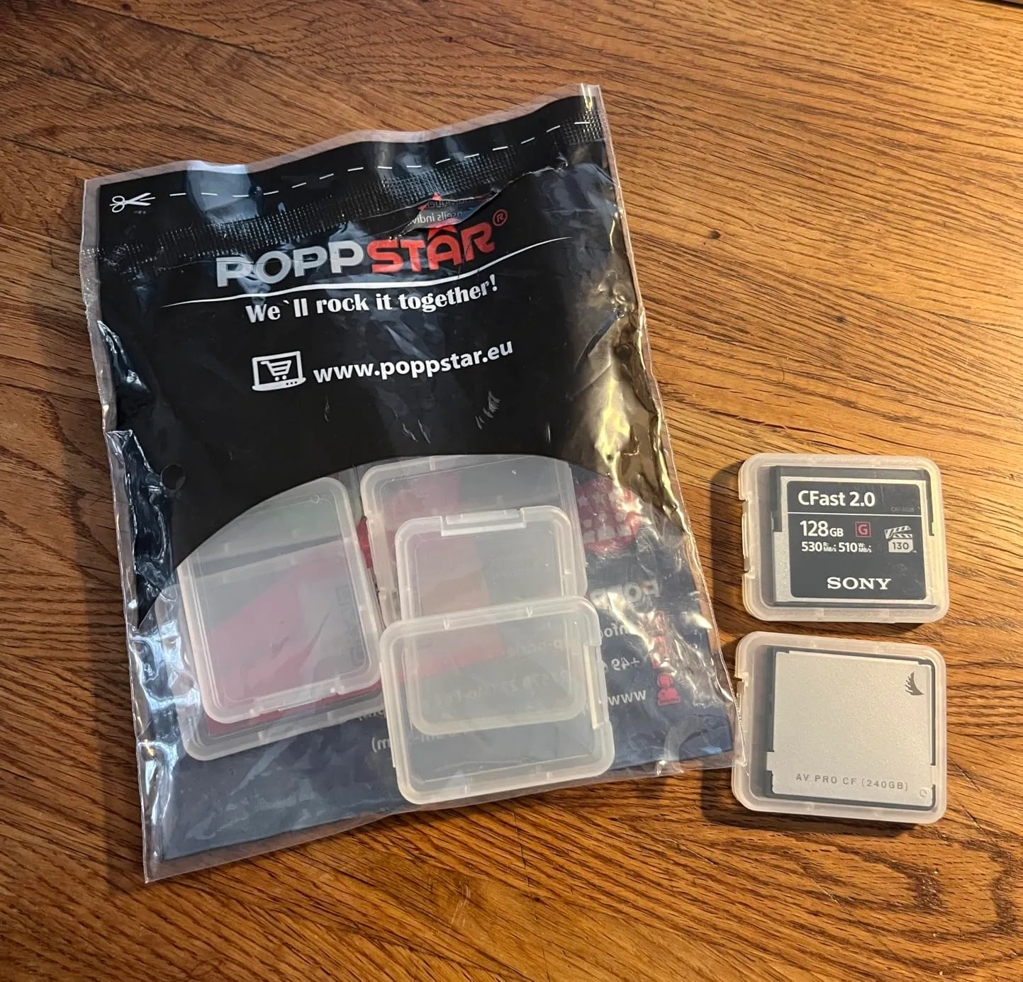 Poppstar 10x CF Speicherkarten-Schutzbox 10 Stück transparent
