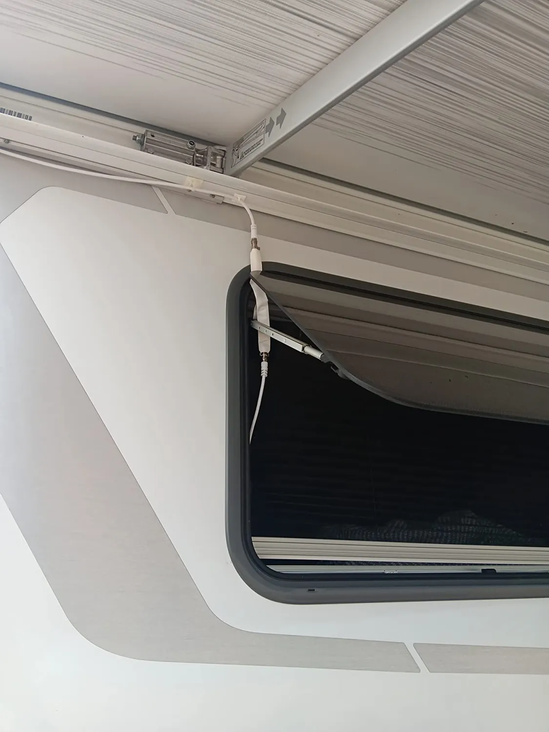 Poppstar SAT Fensterdurchführung 31,5cm 2er-Pack weiß flach