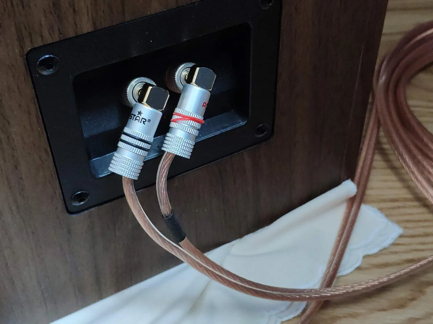 Poppstar High End Bananenstecker gewinkelt 2 Stück vergoldet